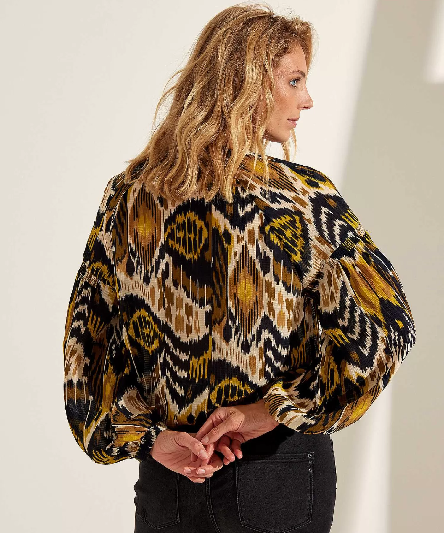 KYRA Blusa Estampado Ikat Vaiana New
