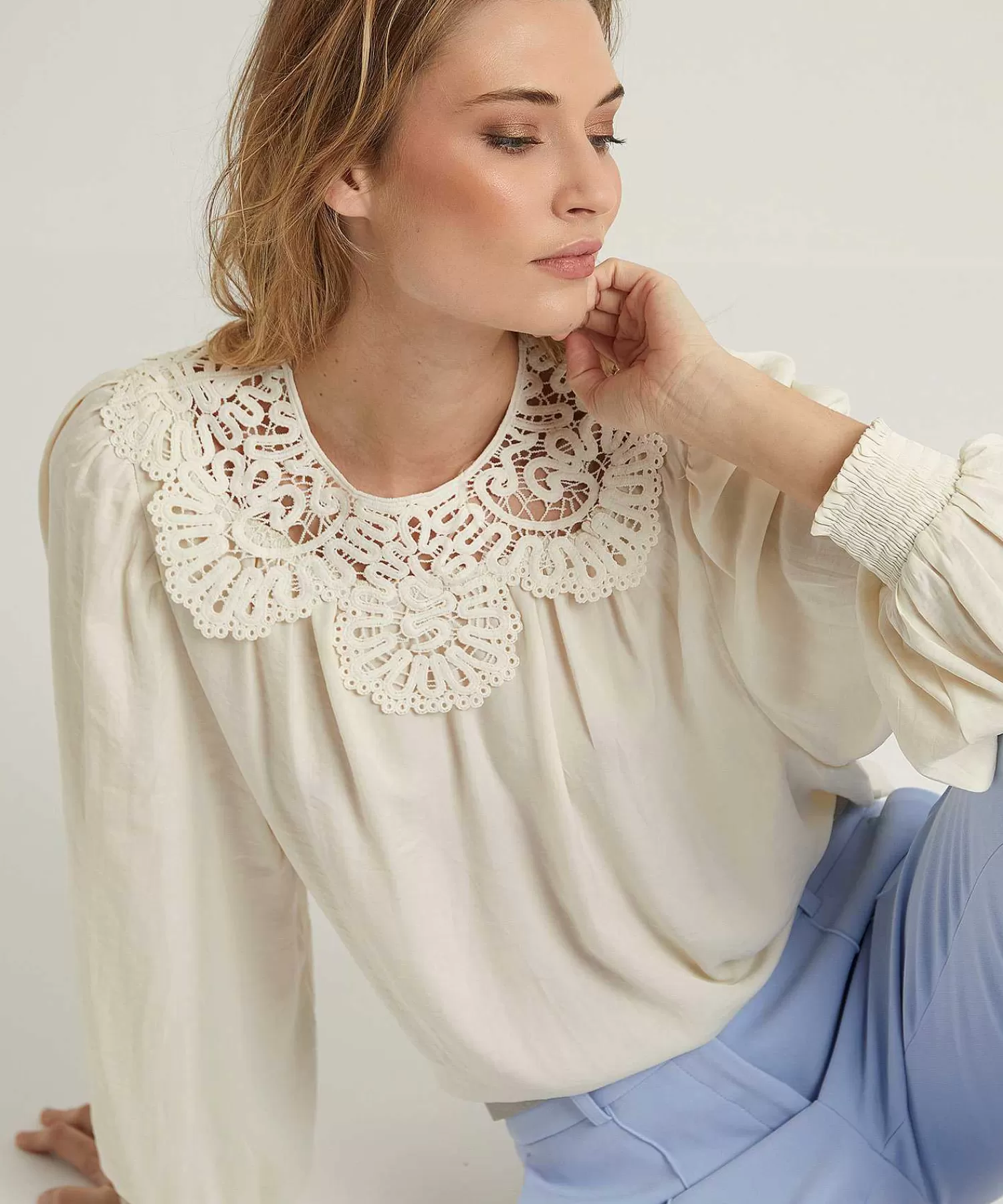 Summum Blusa Sedosa Con Encaje Cheap