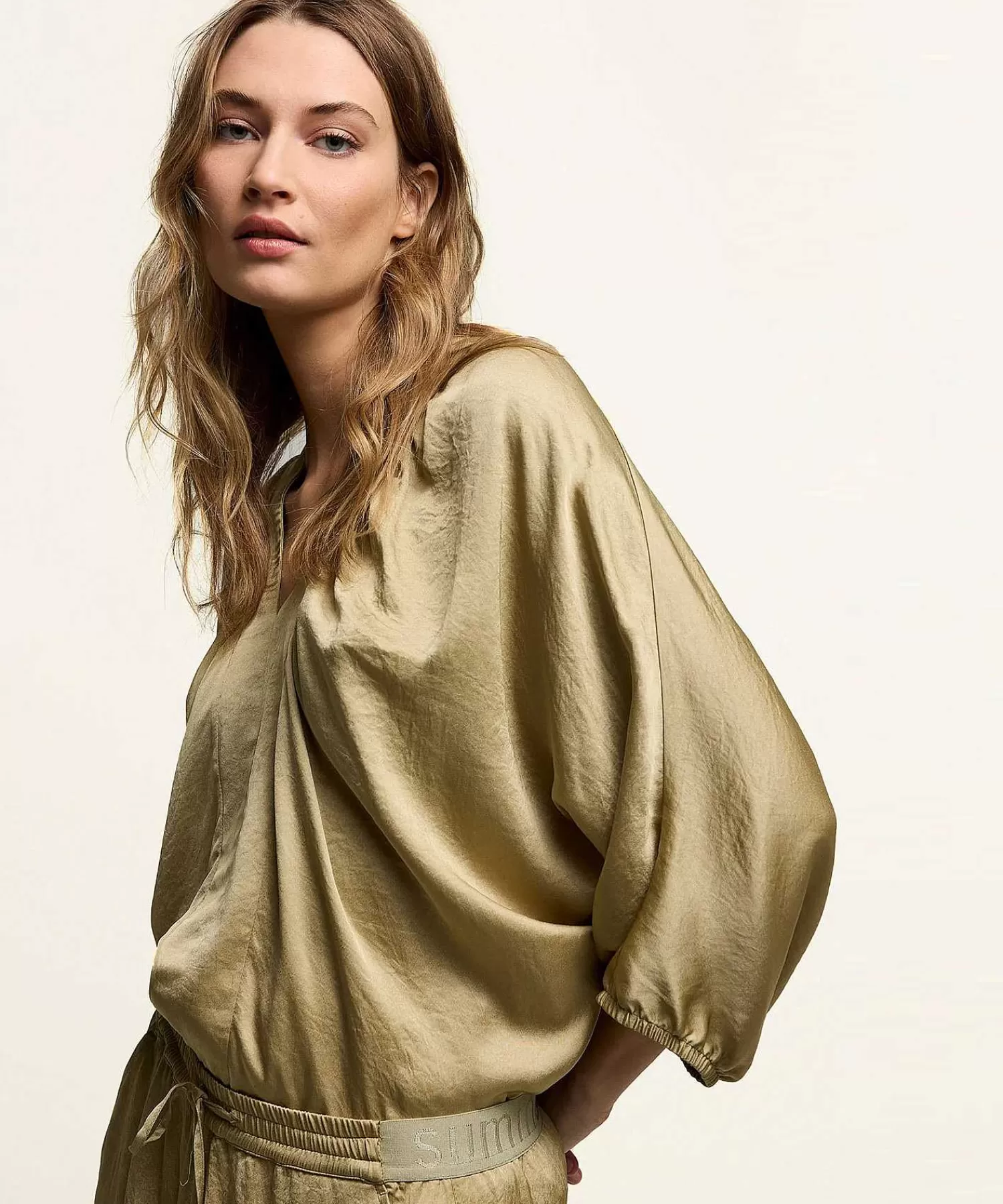 Summum Blusa Sedosa Manga Murcielago Shop