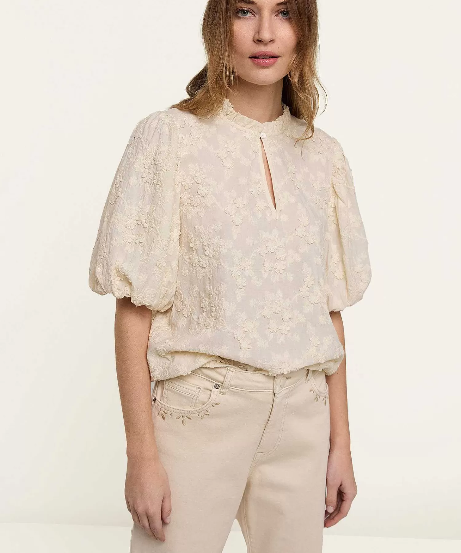 Summum Blusa Manga Corta Globo Bordado Hot