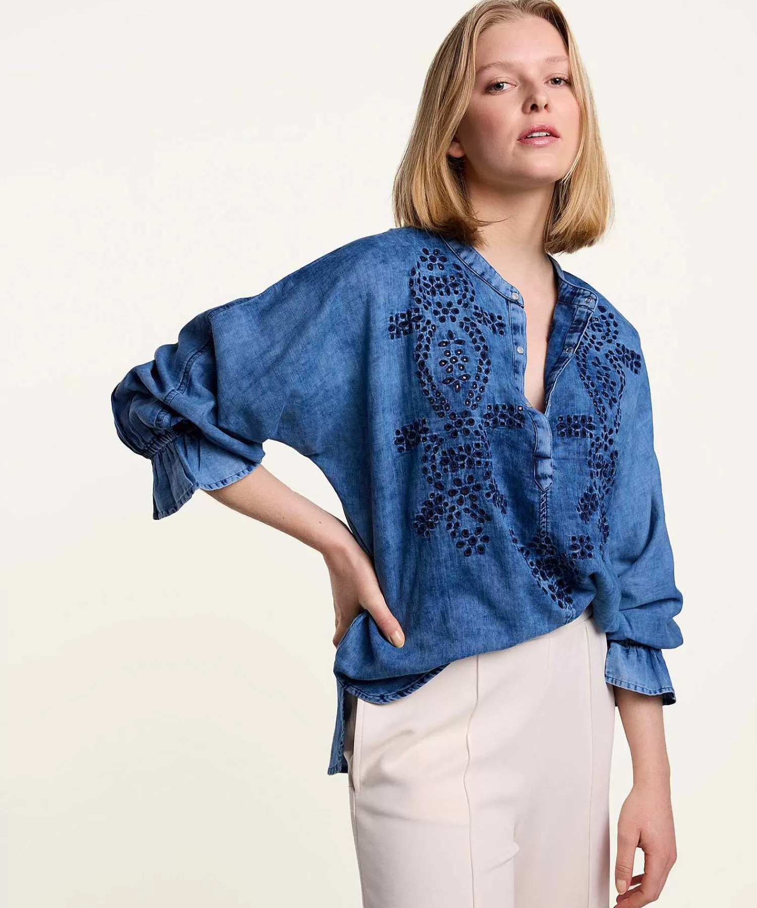 Summum Blusa Vaquera Con Bordado Ingles Shop