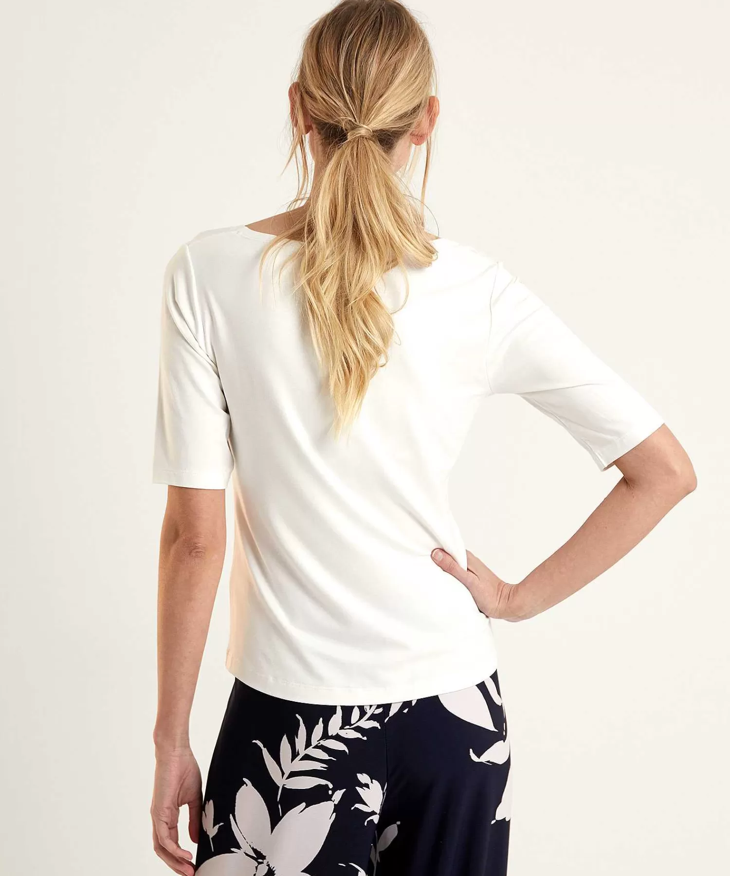 * Camisa Essentials Manga Corta Store