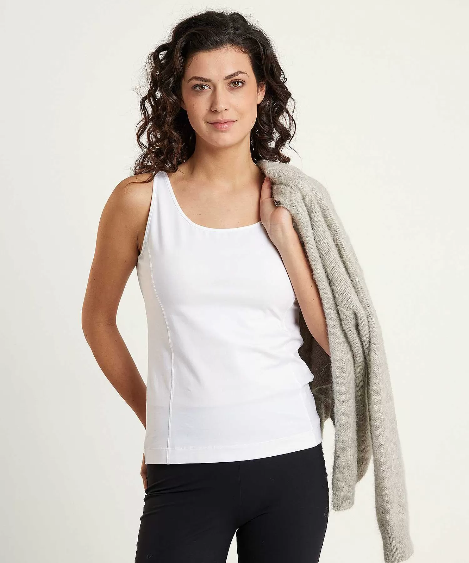 * Camisola Basica Essentials Online