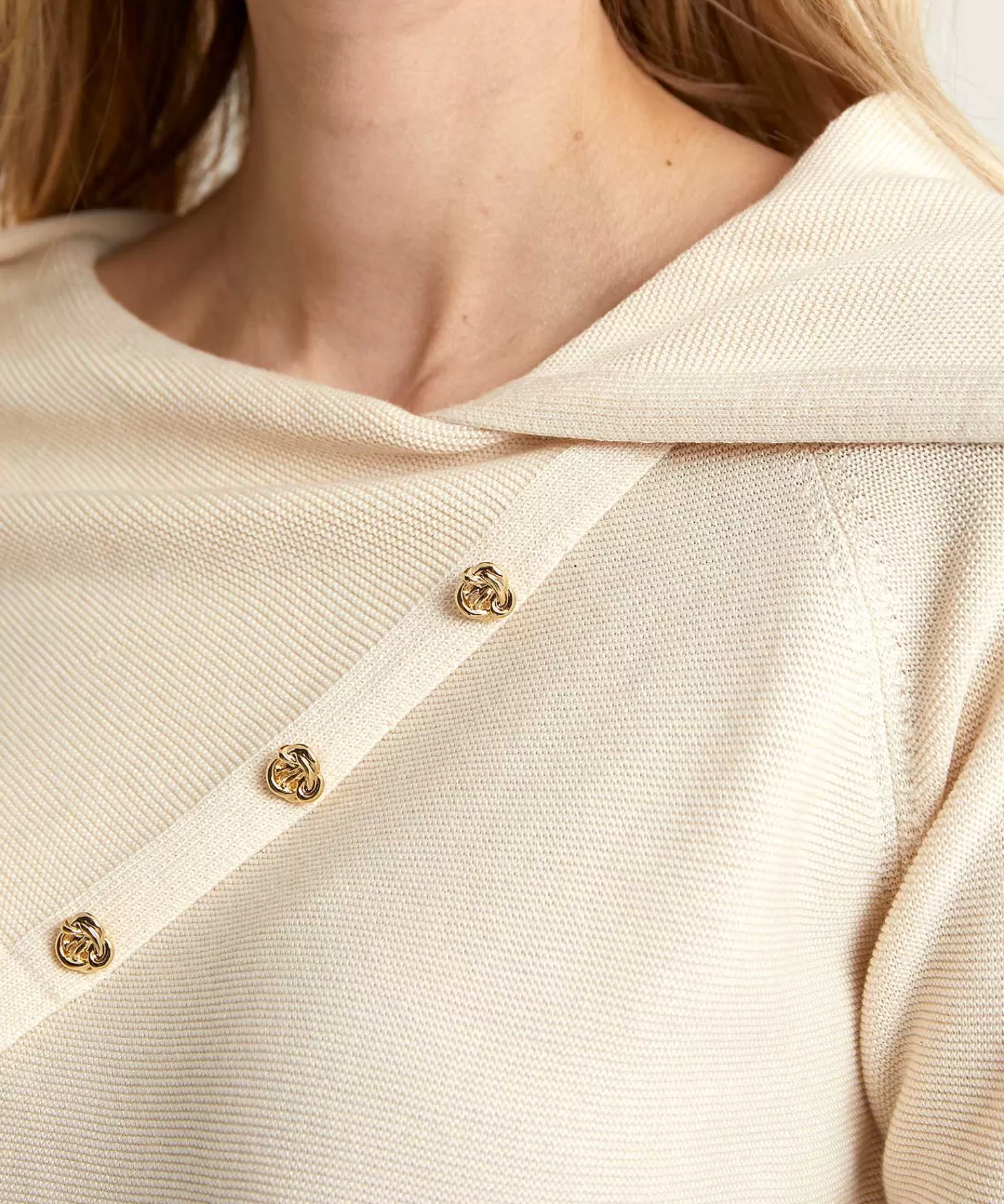 Caroline Biss Sueter Cuello Asimetrico Online