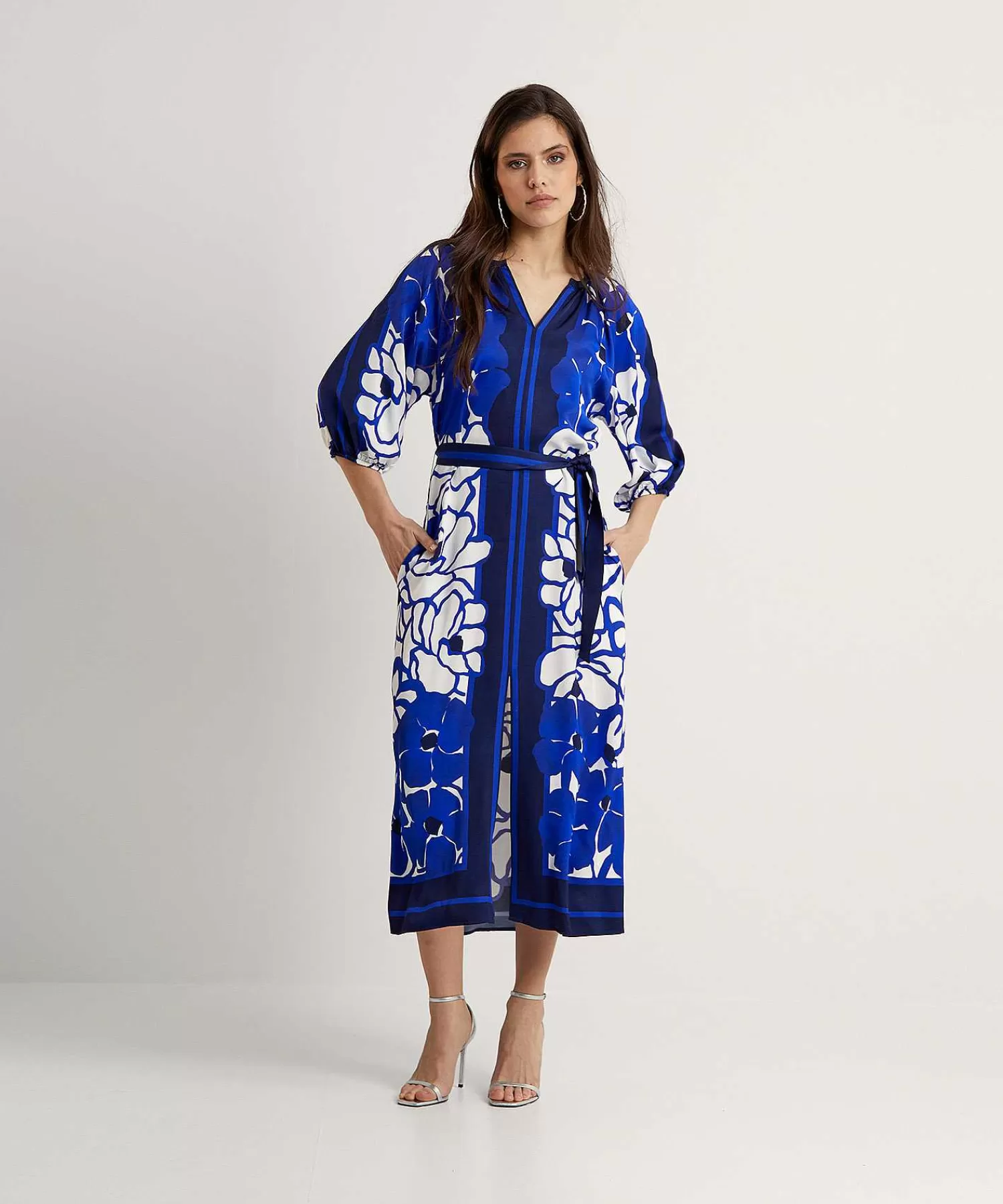 Caroline Biss Vestido Sedoso Flor New