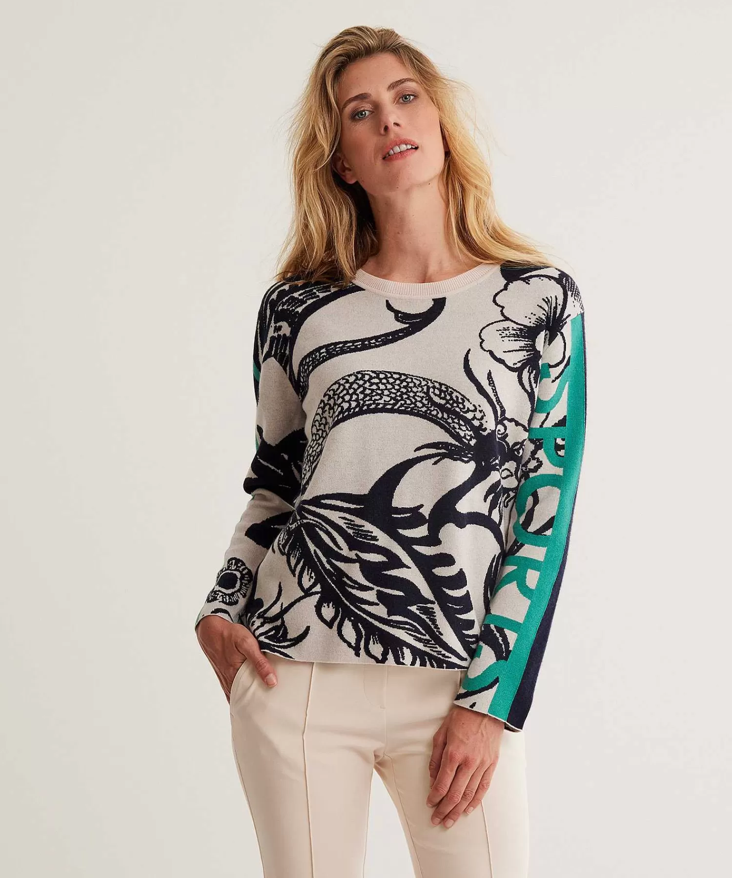 Marc Cain Sports Jersey Deportivo De Jacquard Con Ribete Y Estampado Floral De Marc Cain Store