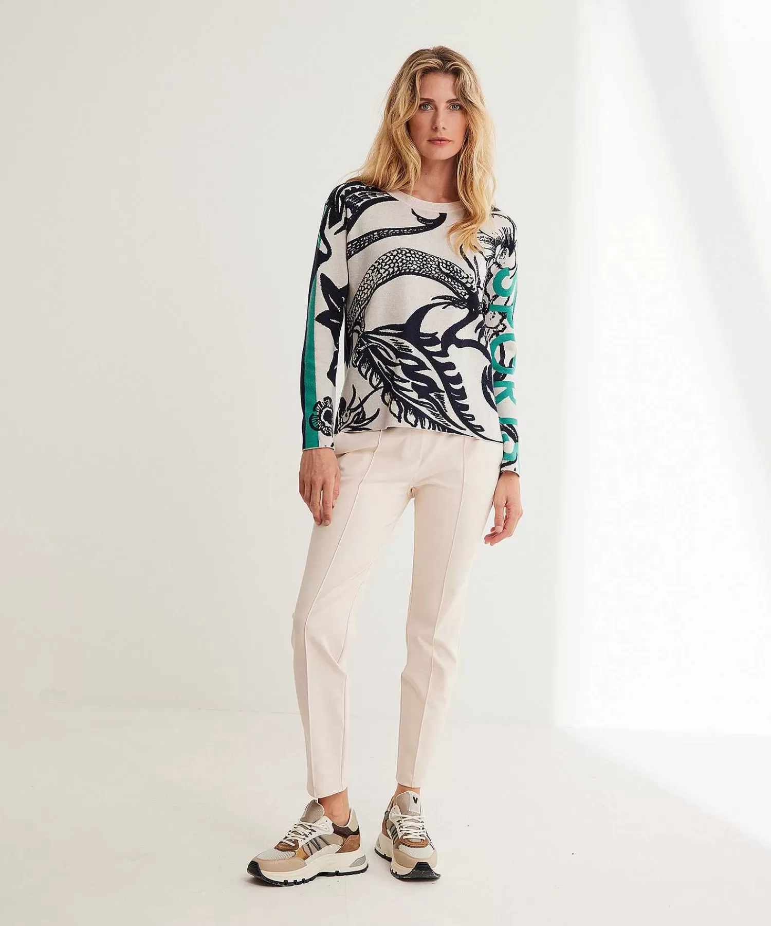 Marc Cain Sports Jersey Deportivo De Jacquard Con Ribete Y Estampado Floral De Marc Cain Store