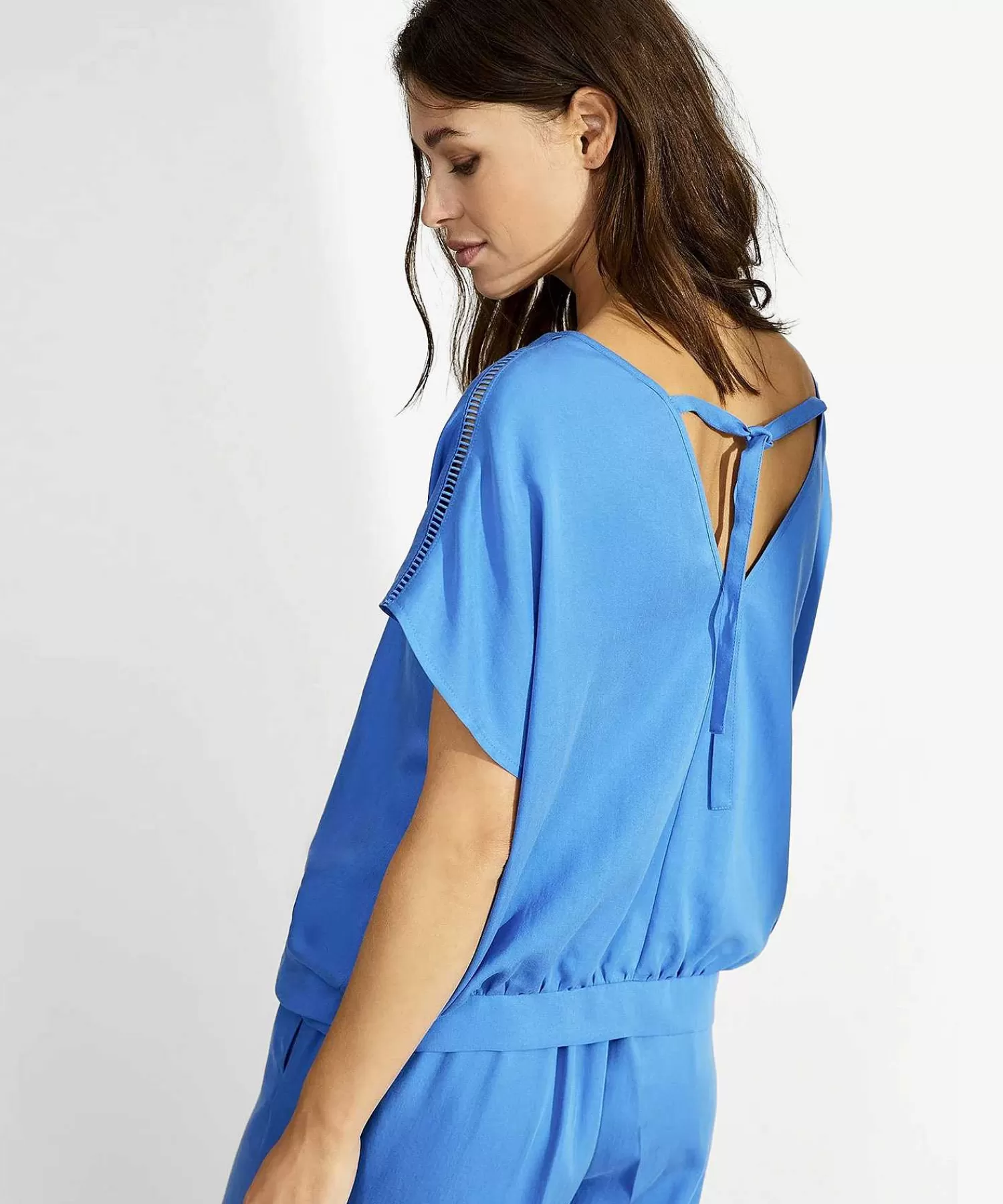 Summum Lazo Con Detalle De Botones En La Parte Superior Best Sale