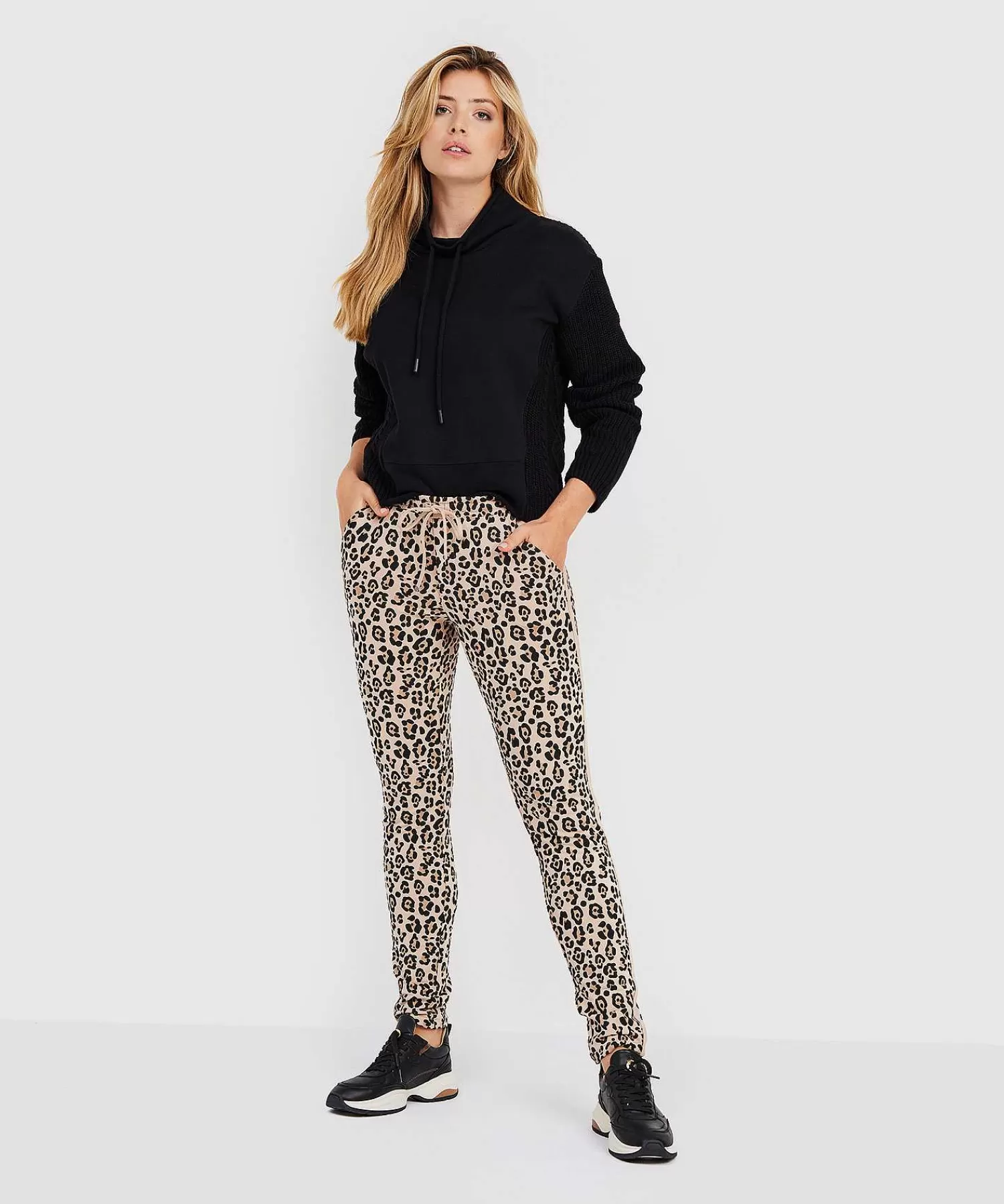 OUI Sueter Sueter Col Cordon Outlet
