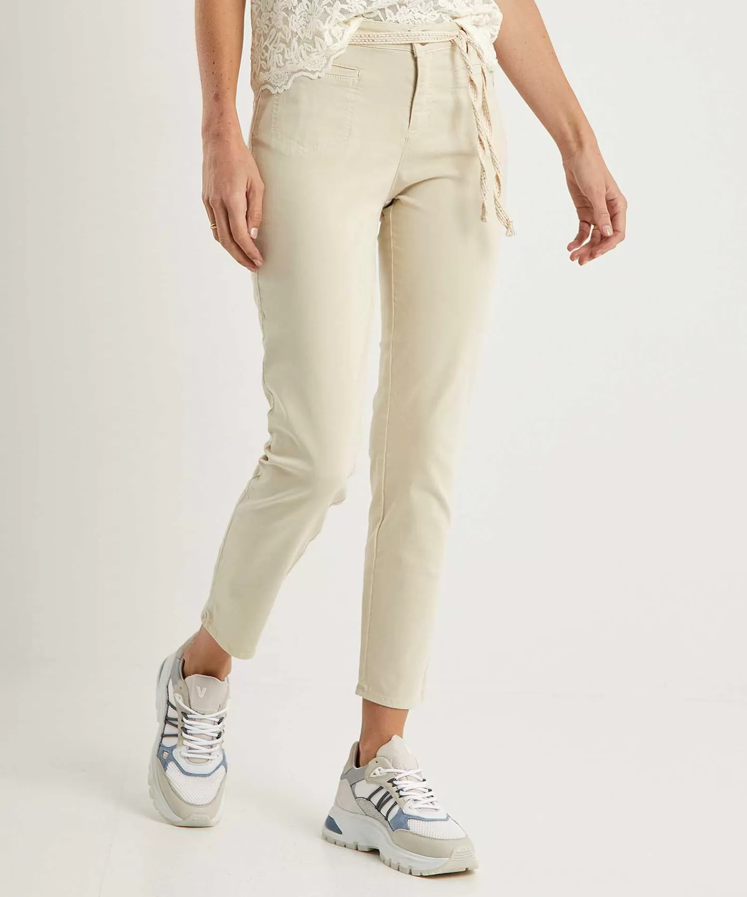 Rosner Pantalon Slim Fit Con Cinturon Alisa Flash Sale