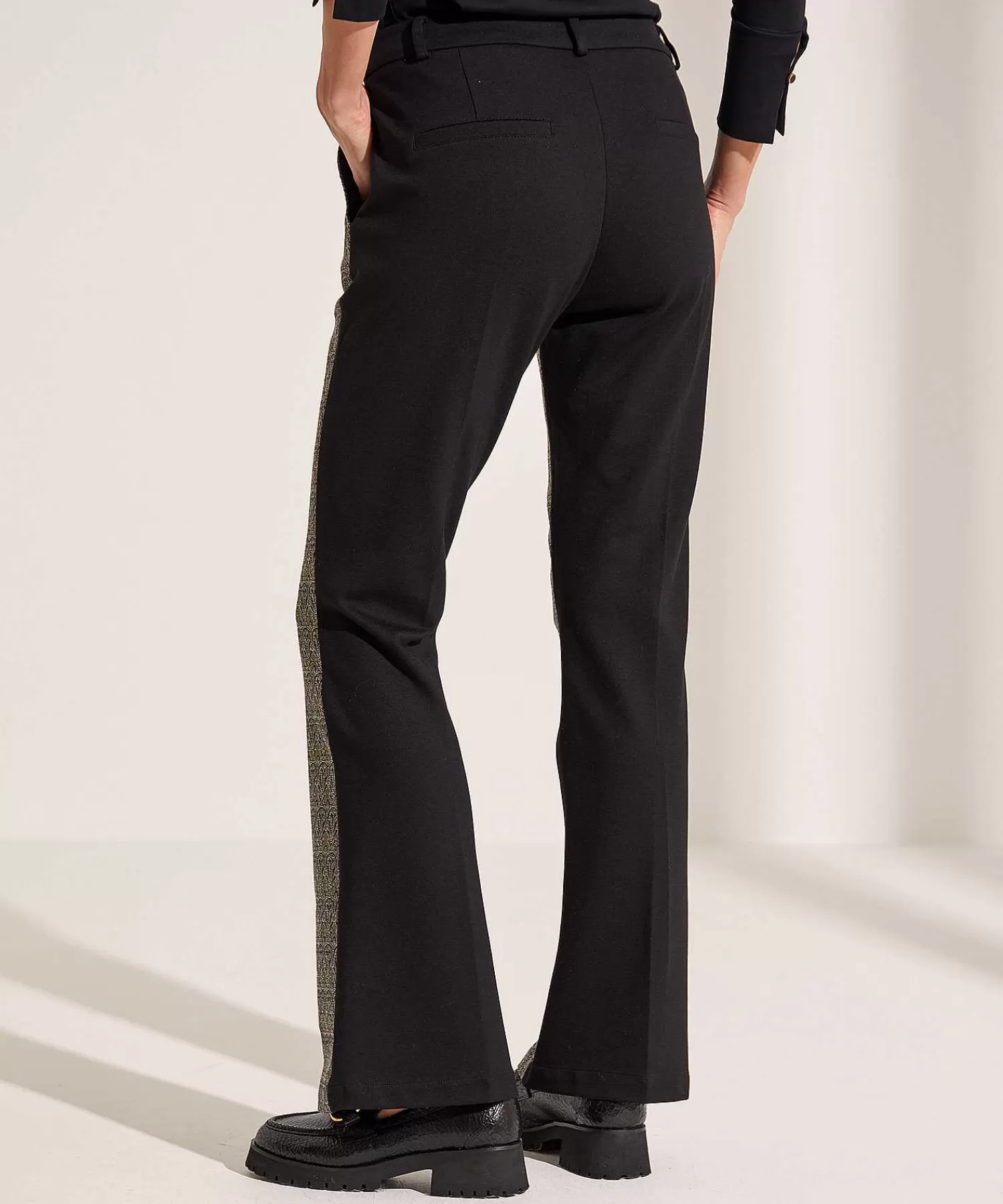 Summum Pantalon Acampanado Adorno Lurex Fashion
