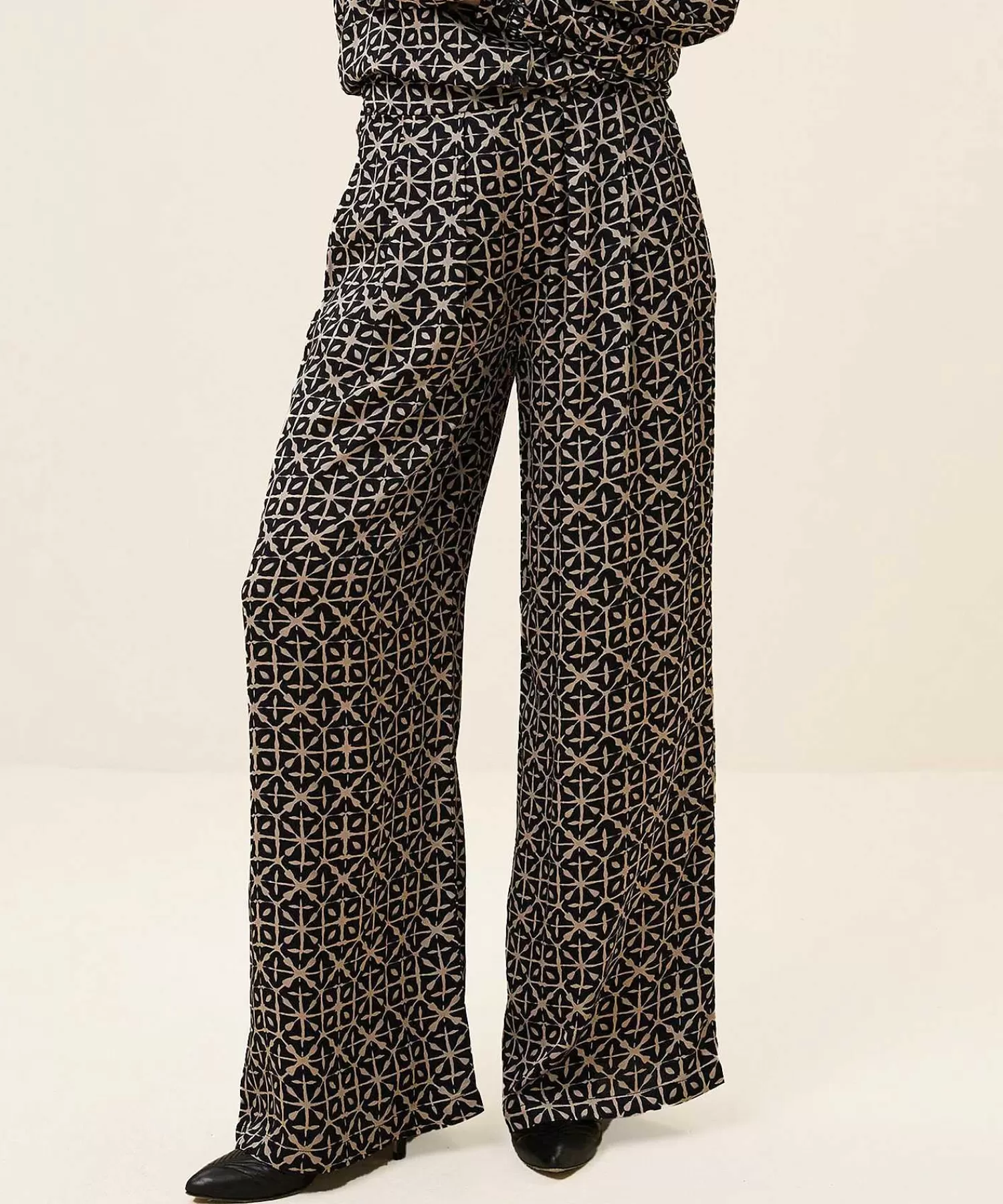 By-Bar Pantalones Anchos Flashprint Mara Store