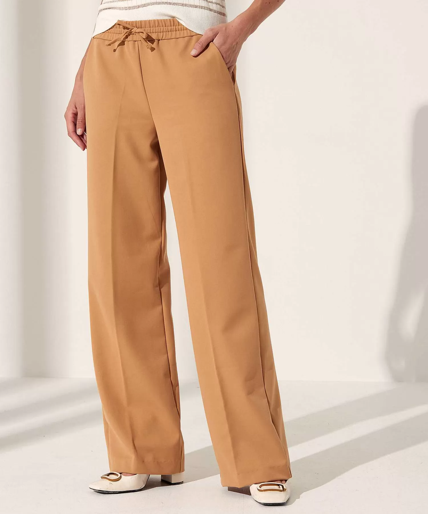 KYRA Pantalones Anchos Izanna New