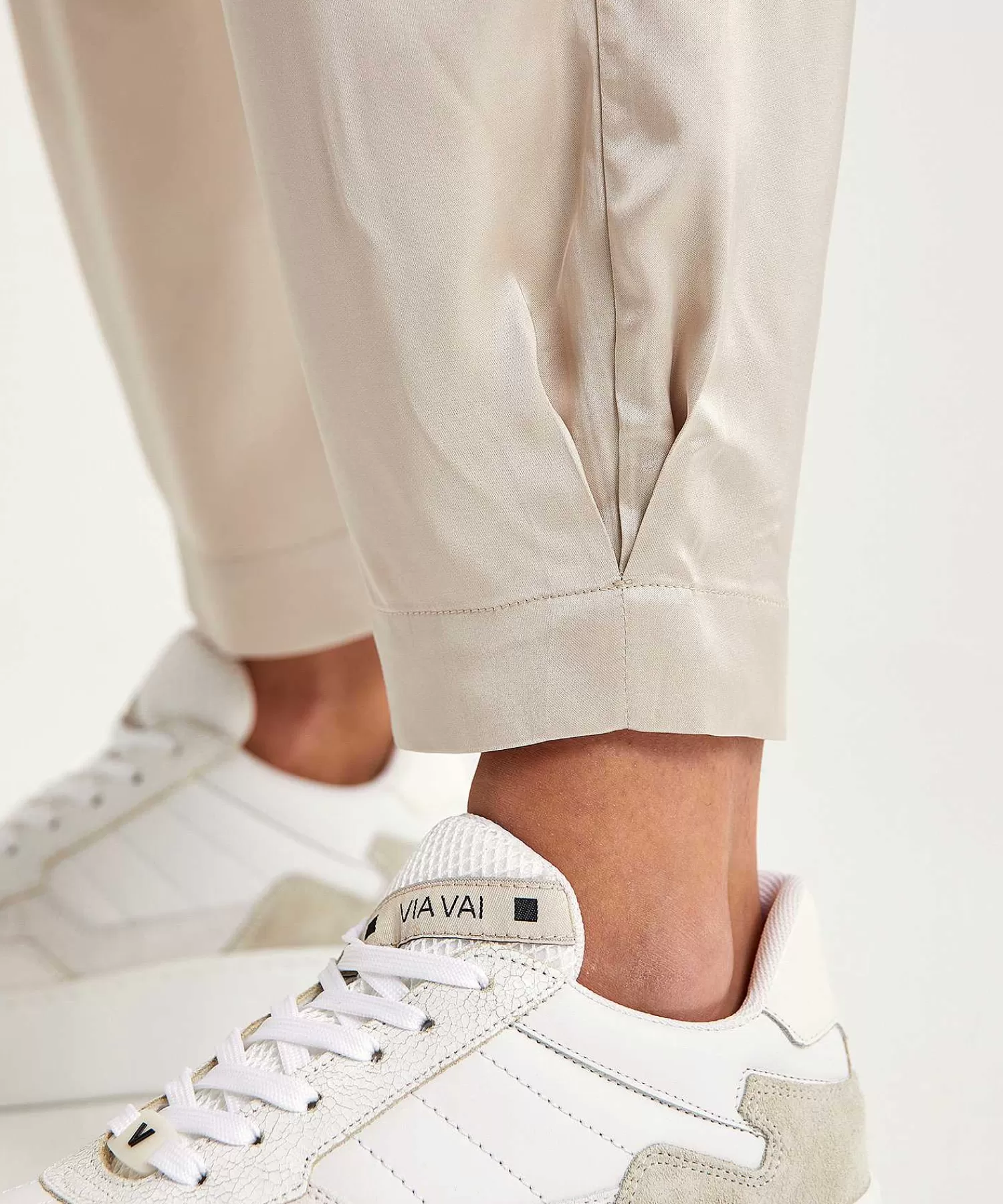 No Man's Land Pantalones Cargo Sedosos Cheap