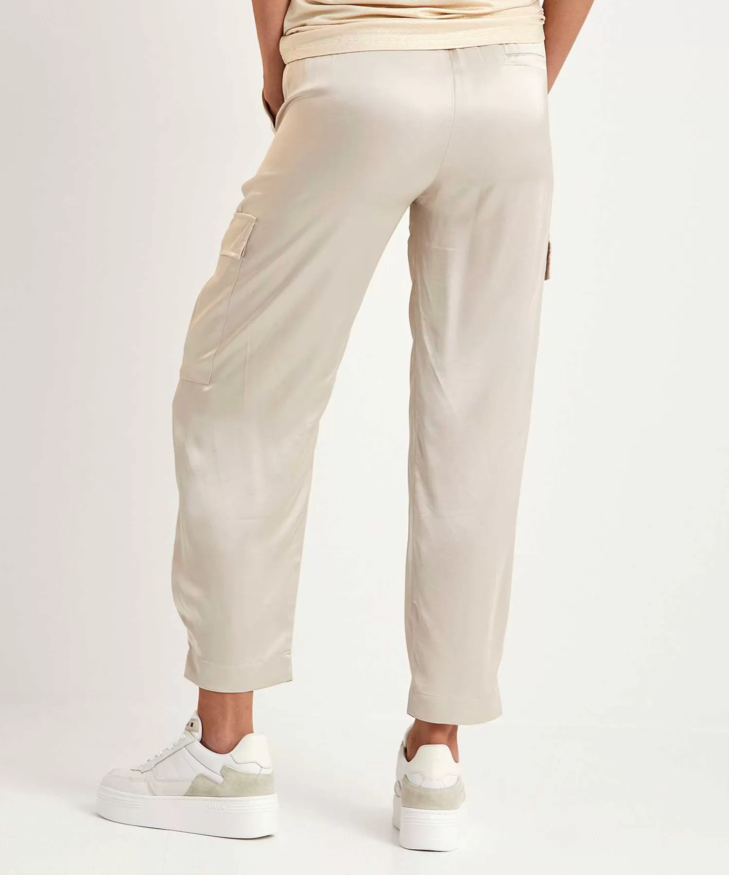 No Man's Land Pantalones Cargo Sedosos Cheap