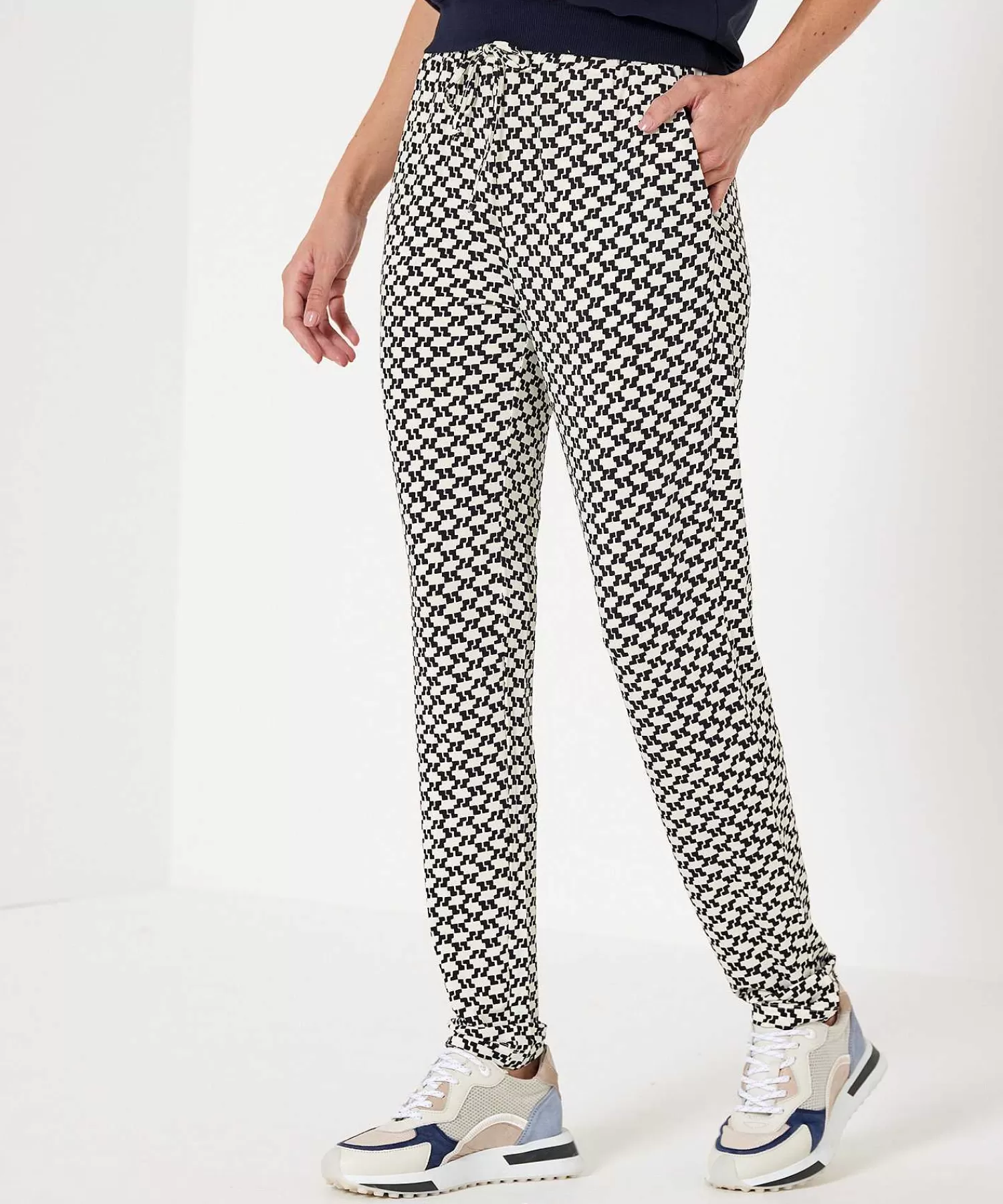 No Man's Land Pantalones Cenidos Con Estampado Grafico Hot