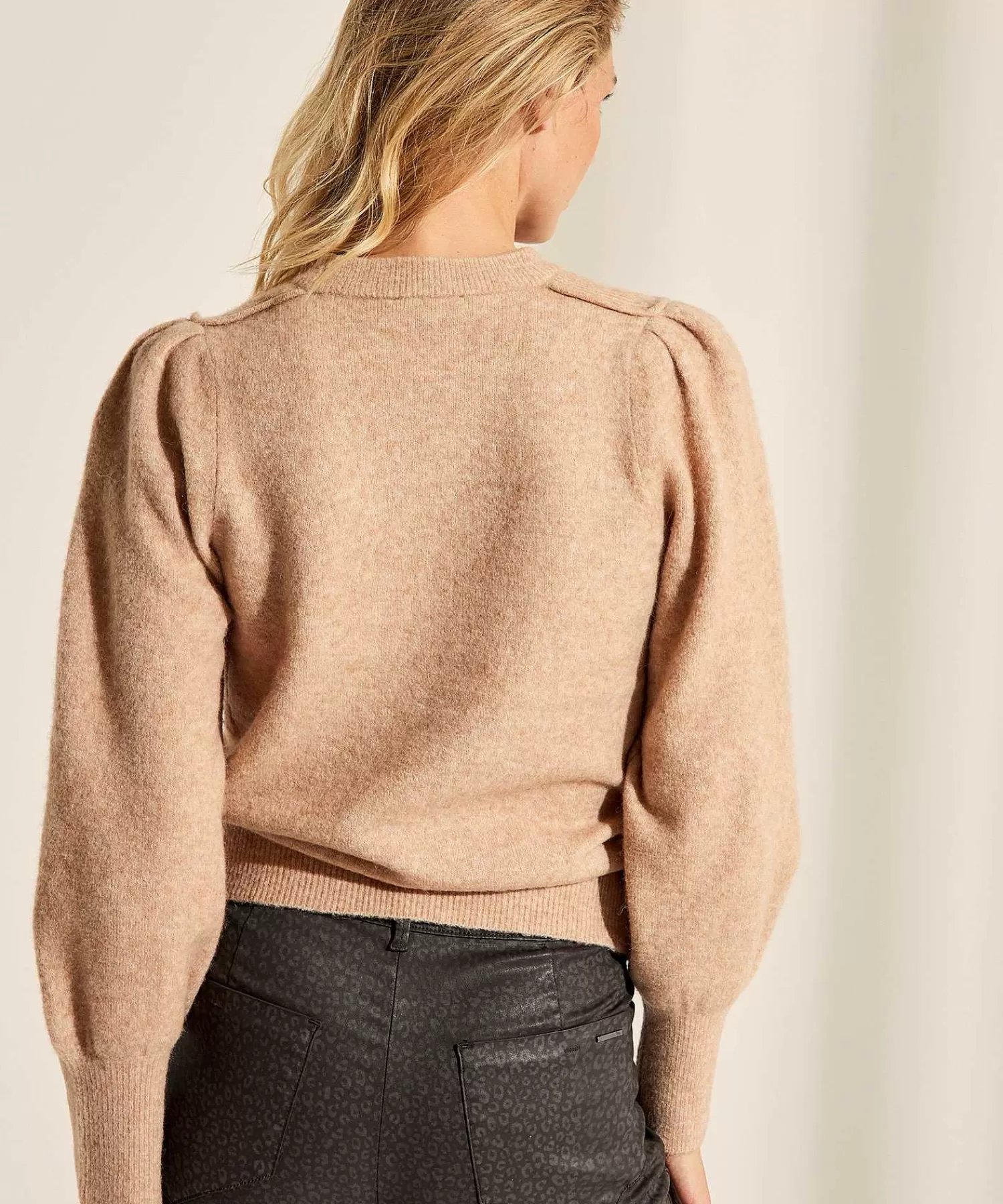 * Sueter Con Mangas Abullonadas Y Acolchado Cheap
