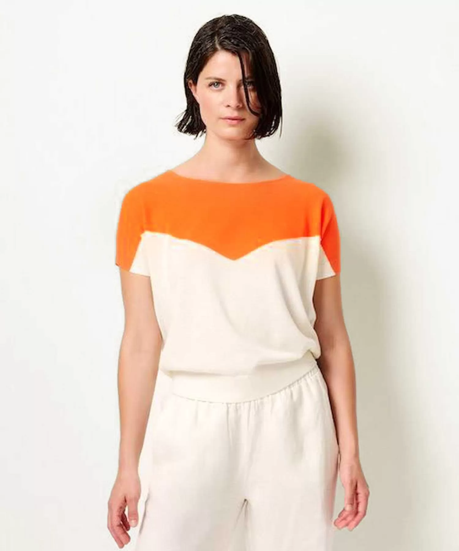KYRA Sueter Con Bloques De Color En Forma De V Alika New
