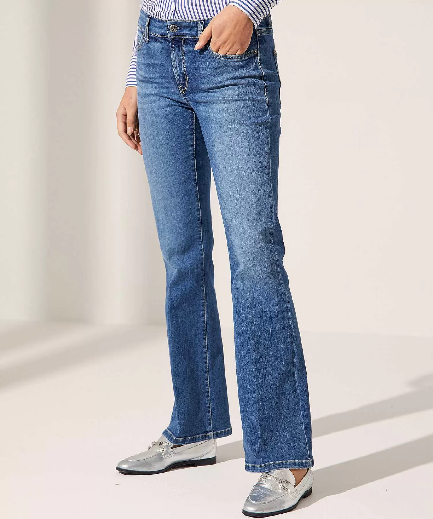 Cambio Vaqueros Acampanados Paris Best Sale