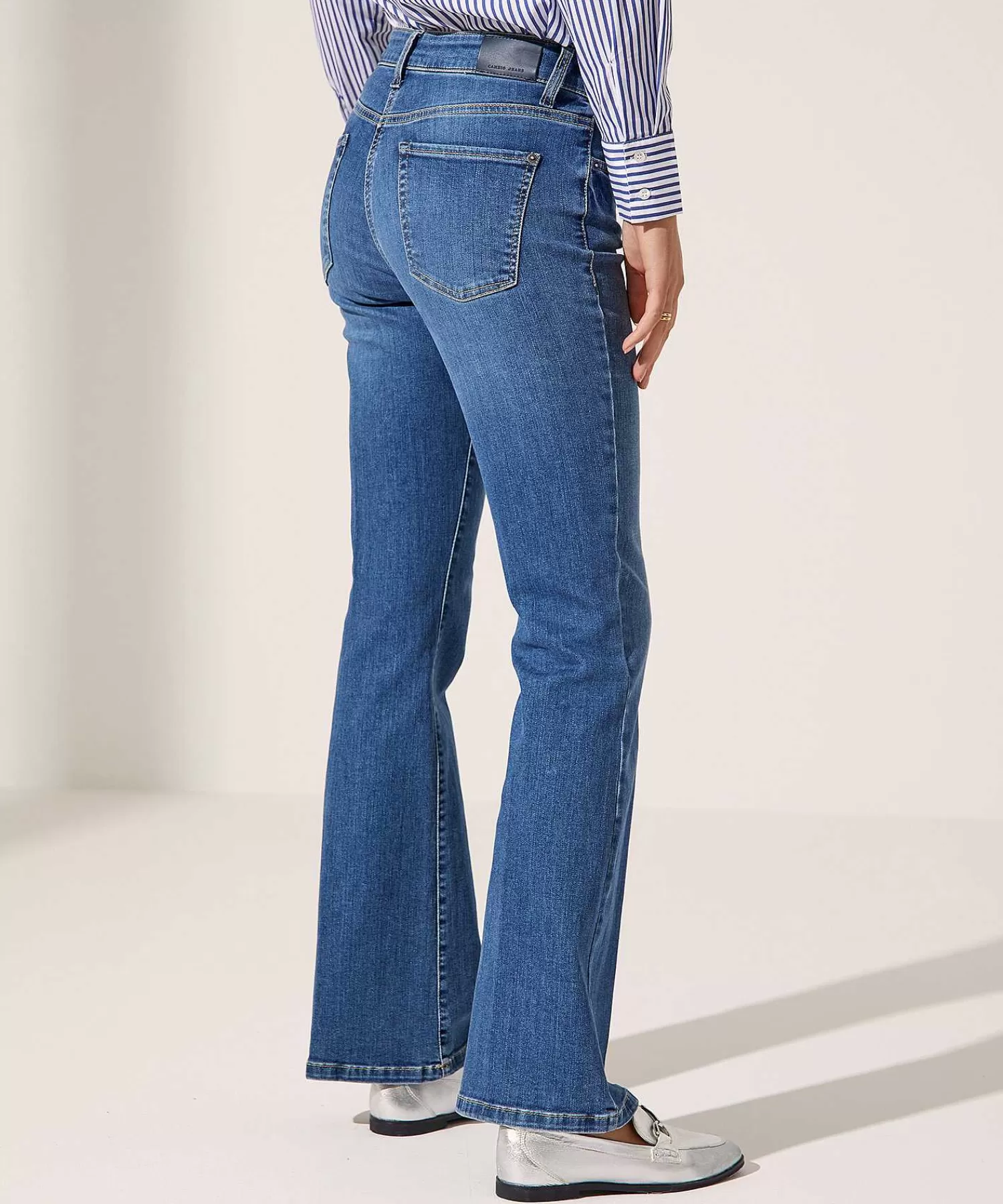 Cambio Vaqueros Acampanados Paris Best Sale