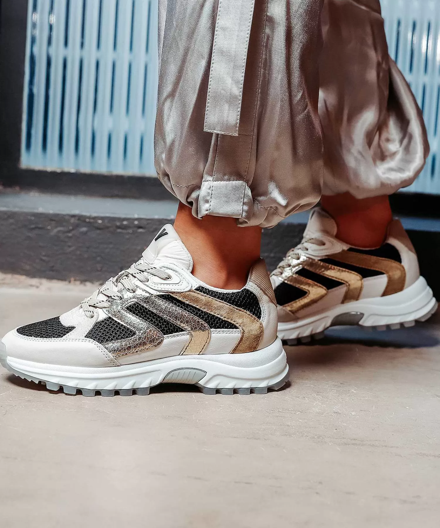 VIA VAI Zapatilla Metalica Danae Bailee Fashion